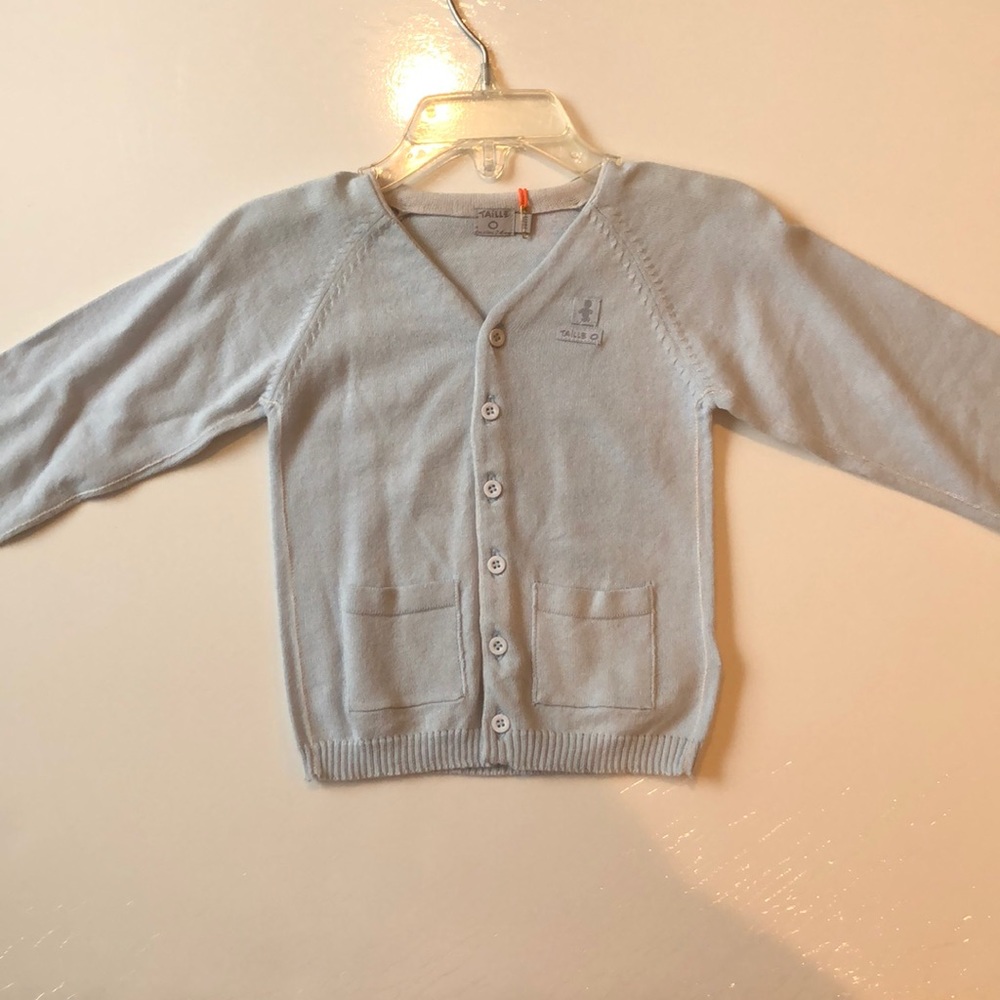 Taille Boy blue sweater